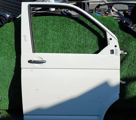 Volkswagen Transporter - Caravelle T5 Front door 