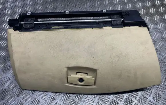 BMW 5 E60 E61 Glove box 7034080 121451 31435