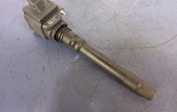 BMW X7 G07 High voltage ignition coil 8692611