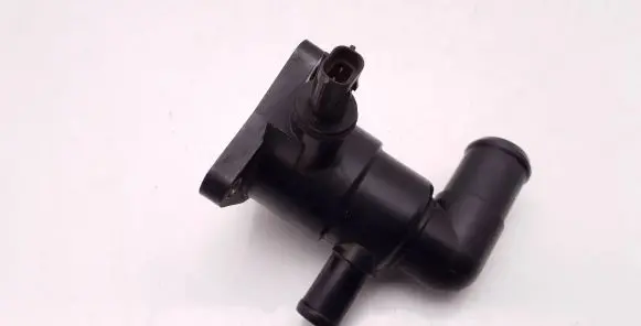 Suzuki Splash Thermostat/thermostat housing