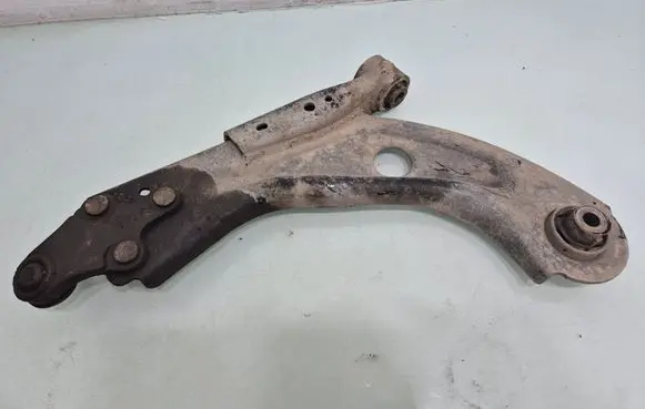 Front lower control arm/wishbone