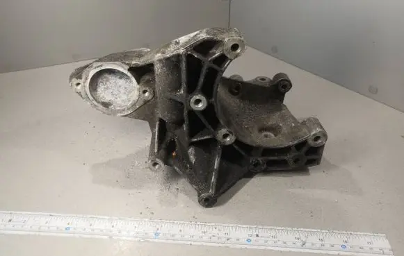Opel Sintra Engine mounting bracket 90531707BG 90531707 1114