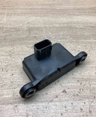 Opel Astra J ESP acceleration yaw rate sensor 13581120 J133C26Y6E