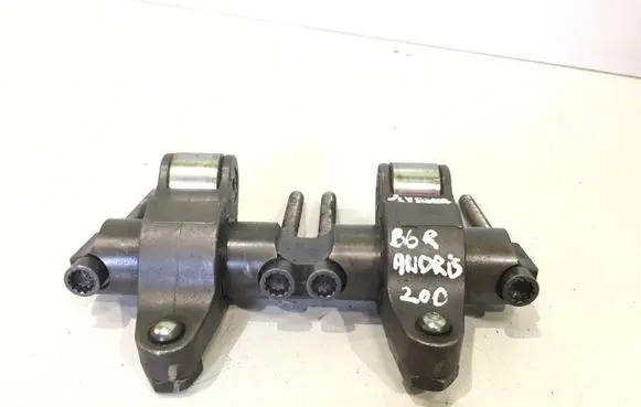 Volkswagen PASSAT B6 Other cylinder head part 