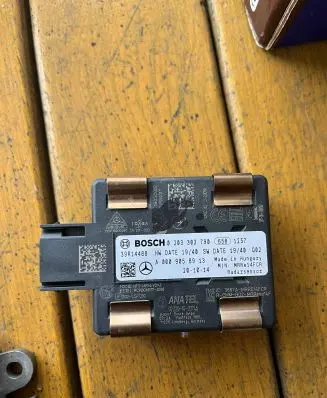 Mercedes-Benz C W205 Distronic sensor radar A0009058913 39R14488 0203303790