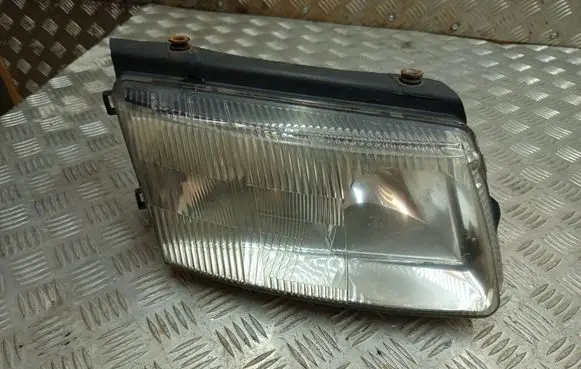 Volkswagen PASSAT B5 Headlight/headlamp