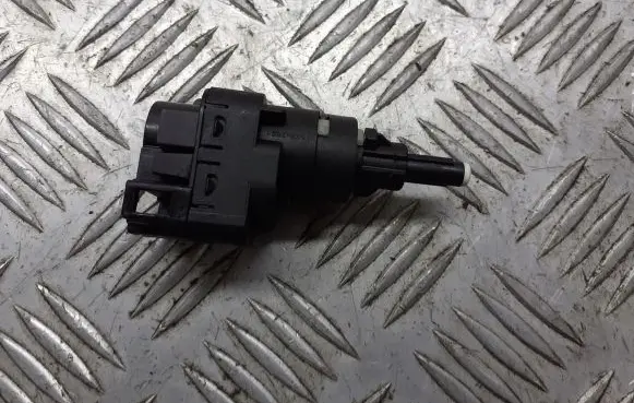 Seat Ibiza III (6L) Brake pedal sensor switch