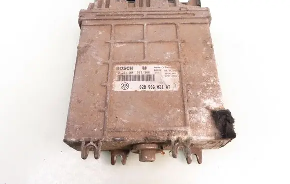 Volkswagen PASSAT B4 Engine control unit/module 0281001368 028906021AT