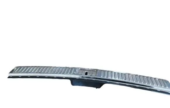 Volkswagen Touareg II Trunk/boot sill cover protection 7P0863452E