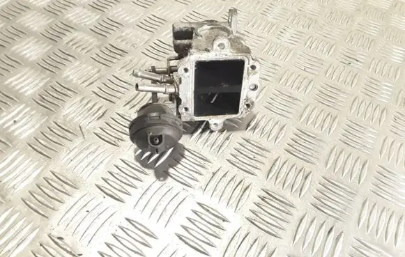 Audi A3 S3 8P EGR valve 103557