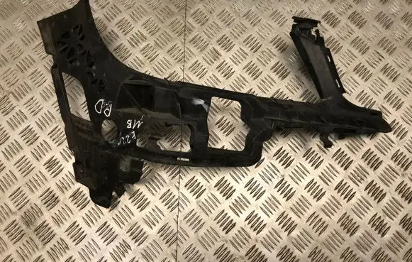 Mercedes-Benz E W212 Front bumper mounting bracket A2048850865
