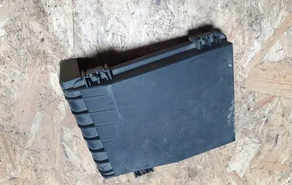 Audi A3 S3 8P Fuse box cover 1K0937132D