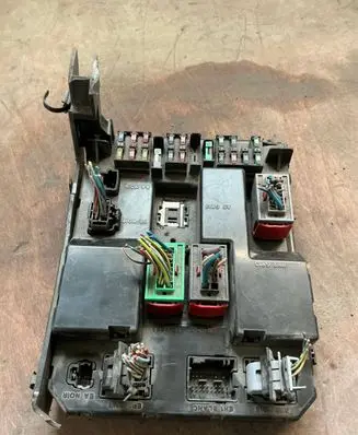Fiat Doblo Fuse module 9651197580A 9651196880A