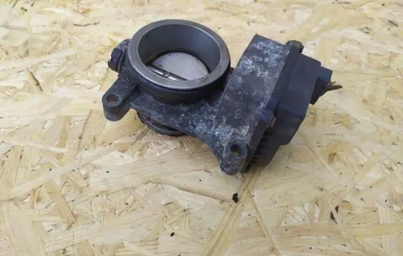 Renault Laguna II Throttle valve