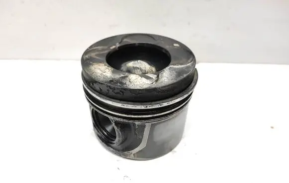 BMW 7 E65 E66 Piston 84L93