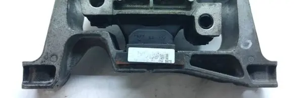 Mercedes-Benz CLA C117 X117 W117 Engine mount bracket A246240 00020046
