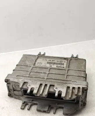 Volkswagen Golf III Engine control unit/module 1H0907311N 026120370506 26SA3608