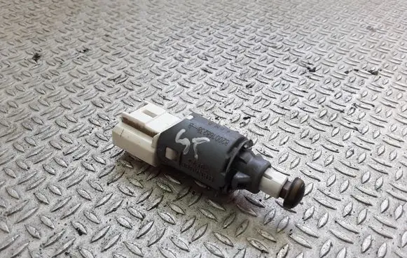 Renault Megane II Brake pedal sensor switch 8200168238
