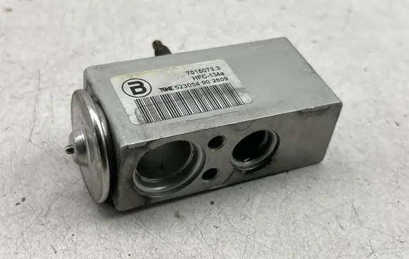 Peugeot 3008 I Air conditioning (A/C) expansion valve HFC134A 52305490