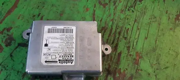 Renault Megane II Airbag control unit/module 8200412042A