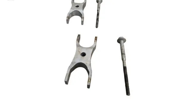 Volkswagen PASSAT B8 Fuel Injector clamp holder 