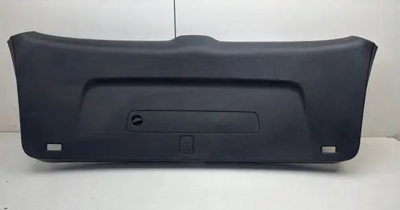 Tailgate trim