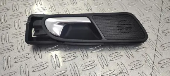 Volkswagen PASSAT B8 Rear door interior handle 5N0839198