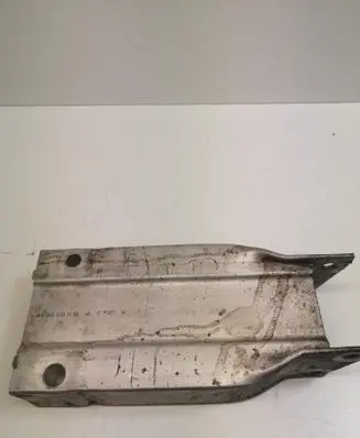 Mercedes-Benz C W204 Front bumper mounting bracket A2046201195