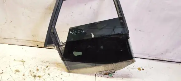 Audi 80 90 S2 B4 Rear door window/glass frame 