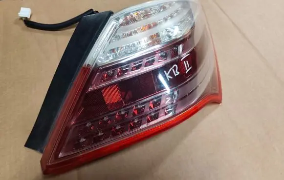 Honda Legend Rear/tail lights P7720R