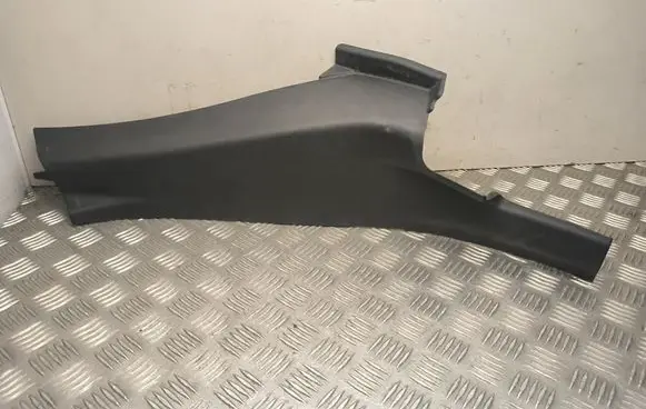 BMW 2 Active Tourer U06 (B) pillar trim (bottom) 9462334