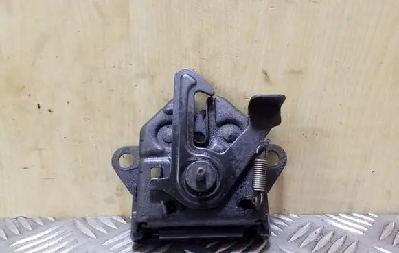 Mazda Premacy Engine bonnet/hood lock/catch
