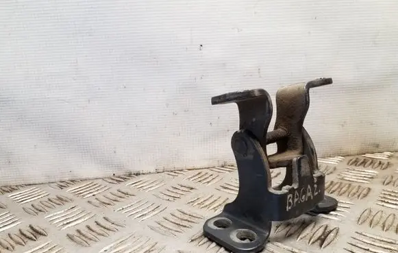 Suzuki Grand Vitara II Tailgate/trunk/boot hinge