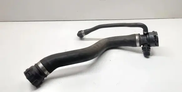 BMW 1 E82 E88 Engine coolant pipe/hose 7525641