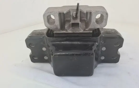 Engine mount bracket