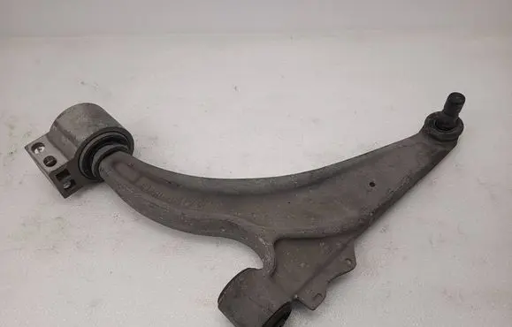 Chevrolet Volt I Front control arm