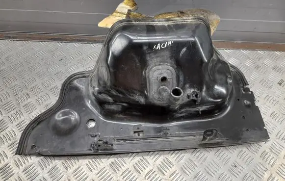 Porsche Macan (95B) Heat shield in engine bay 