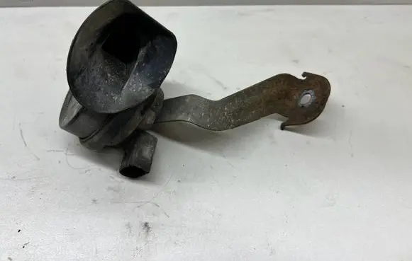 Volkswagen PASSAT B6 Horn signal E1000209 A28657625