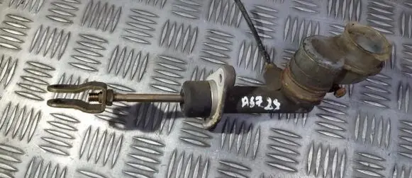 Hyundai Sonata Clutch master cylinder