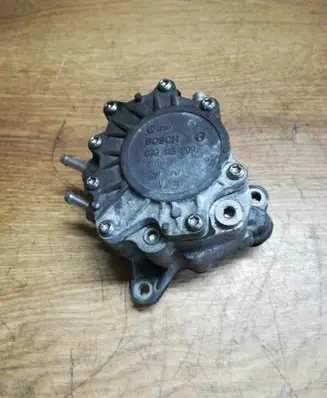 Volkswagen PASSAT B6 Vacuum pump 03G145209D V600 221113B2