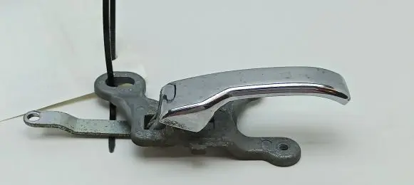 Mercedes-Benz 250 280 C CE W114 Front door interior handle 1107660419