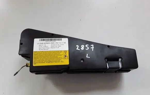 Ford Focus Seat airbag AM51R611D11AE