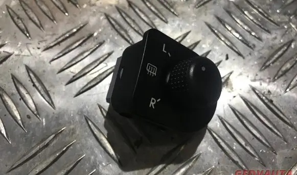 Volkswagen PASSAT B5 Wing mirror switch