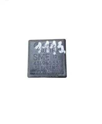 Volkswagen PASSAT B5 Other relay 431955531