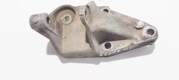 Peugeot 607 Engine mounting bracket 9631568980