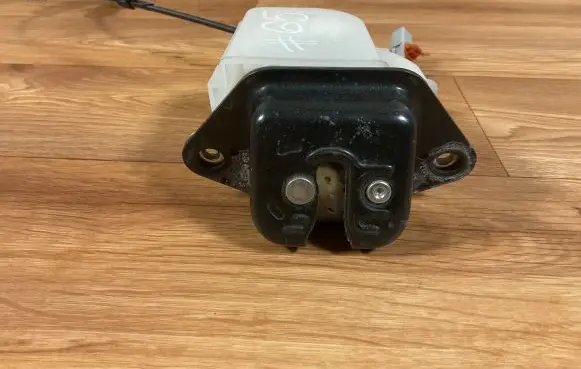 Honda FR-V Tailgate/trunk/boot lock/catch/latch