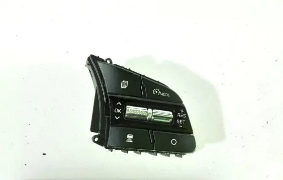 KIA Xceed Steering wheel buttons/switches 4E7R2Z1200
