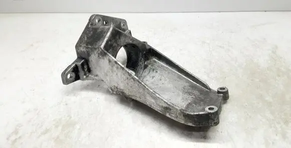 Volvo V60 Gearbox mounting bracket 31370633