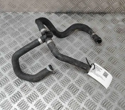 Engine coolant pipe/hose