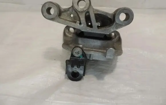 Ford Ecosport Engine mount vacuum valve JN156F012AB
